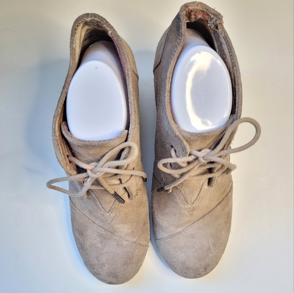 TOMS Taupe Desert Suede Wedge Ankle Boot - Picture 3 of 10